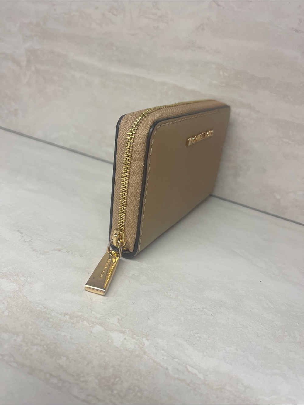 Michael Kors Jet Set Small ZA Card Case - Picture 3 of 4